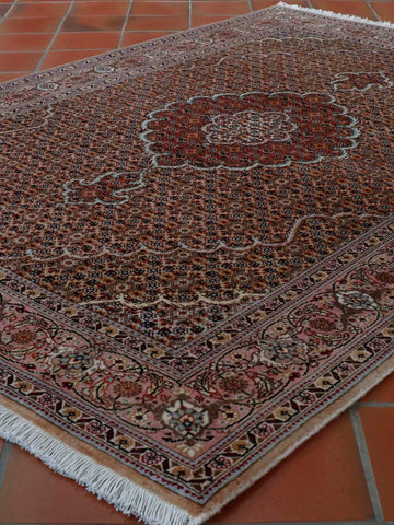 Fine handmade Persian Tabriz rug - 30624297