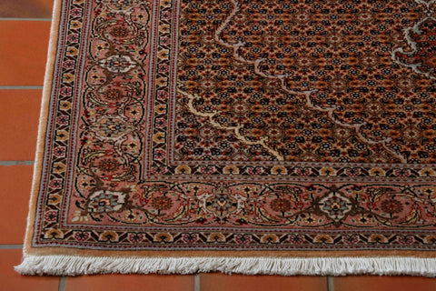 Fine handmade Persian Tabriz rug - 30624297